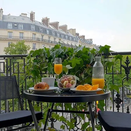 Apartment Large Luxury Flat Next To Champs Elysee Paris